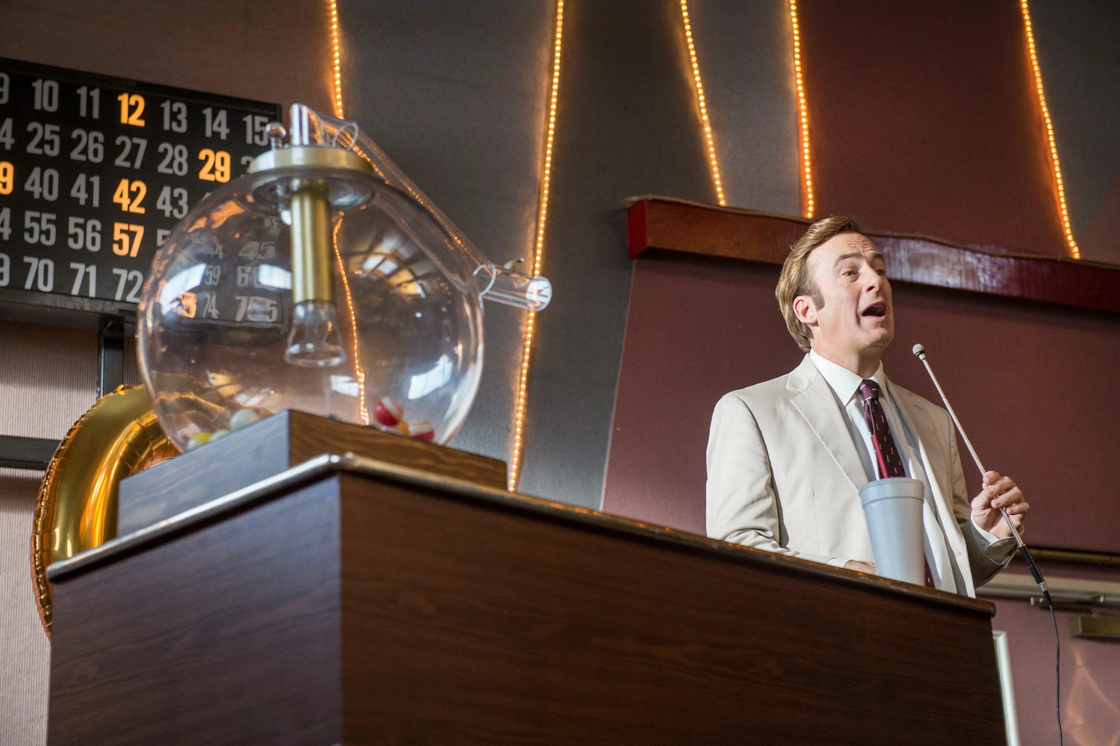 Кадр 3 из сериала Лучше звоните Солу 3 сезон (2017)