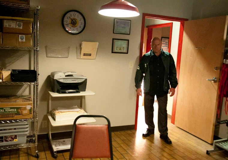 Кадр 2 из сериала Во все тяжкие 2 сезон (2009)