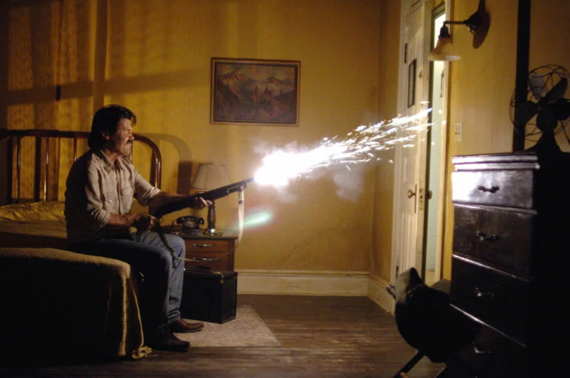 Кадр 2 из фильма Старикам тут не место  (2007)