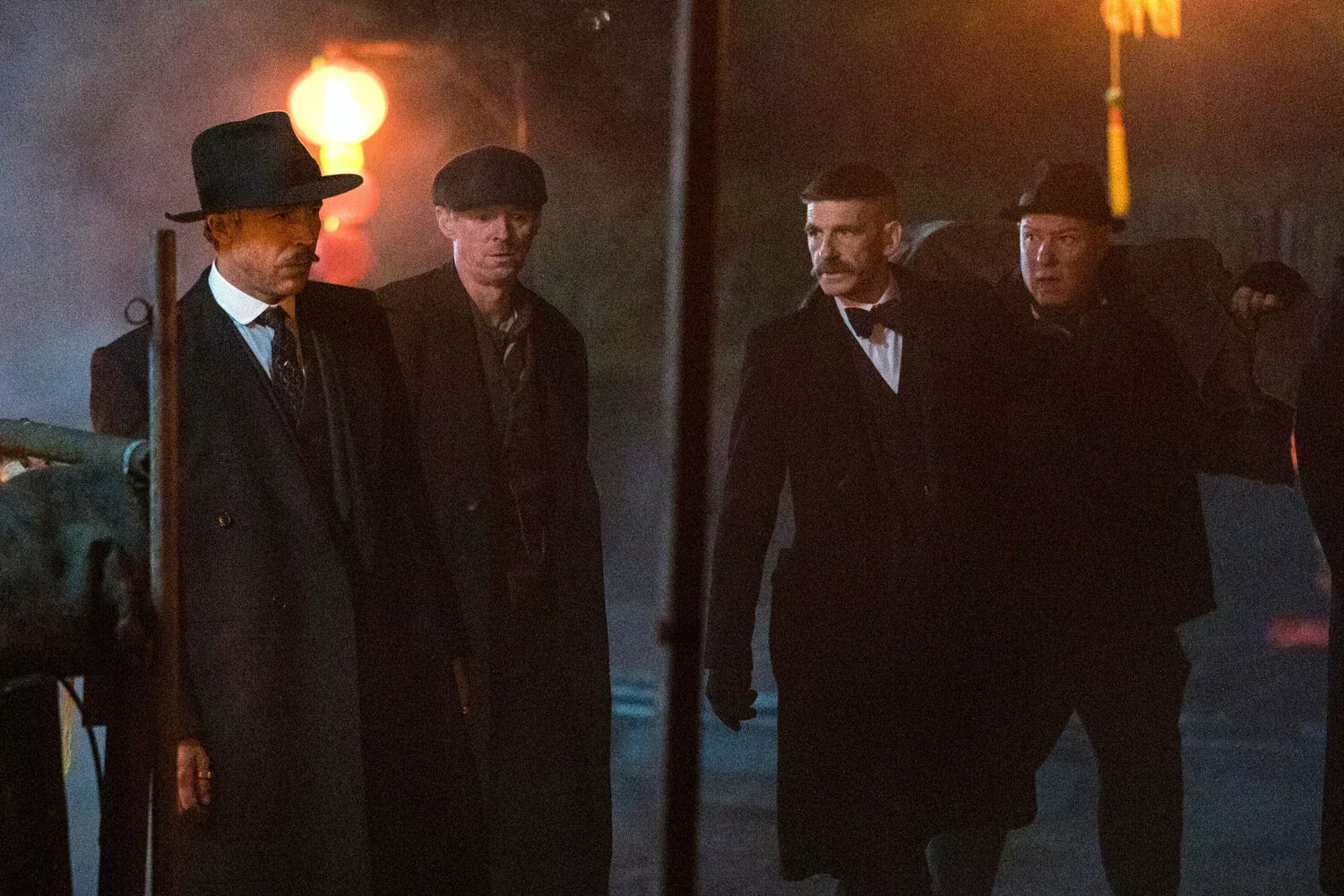 Кадр 2 из сериала Острые козырьки 3 сезон (2016)